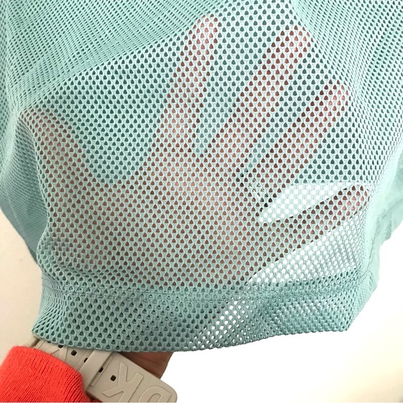 Mens ASOS design sleeveless mesh shirt. 2XL - Picture 5 of 5